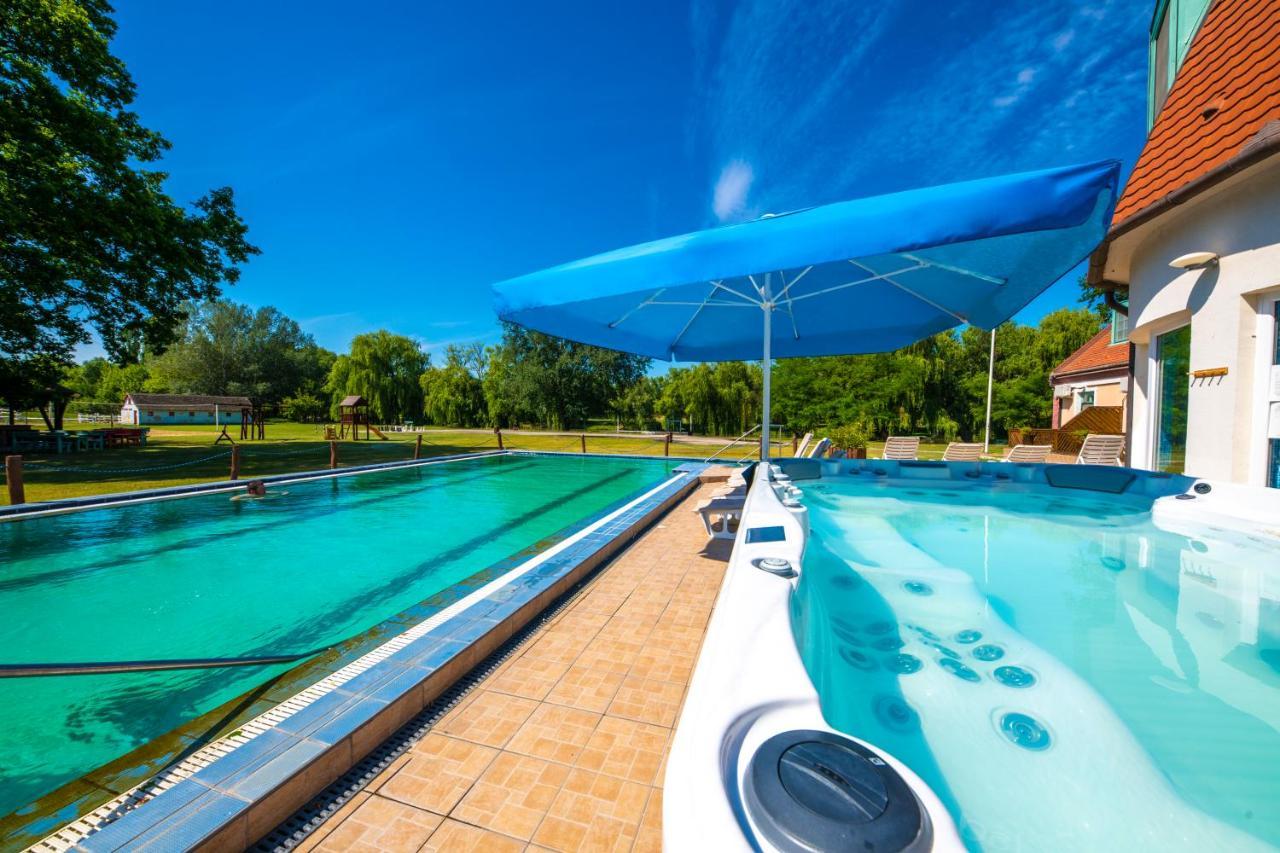 Zichy Park Hotel Bikács Εξωτερικό φωτογραφία