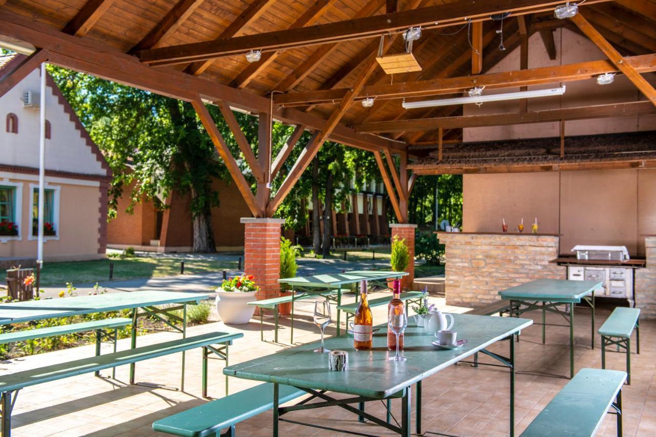 Zichy Park Hotel Bikács Εξωτερικό φωτογραφία