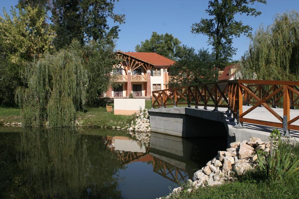 Zichy Park Hotel Bikács Εξωτερικό φωτογραφία