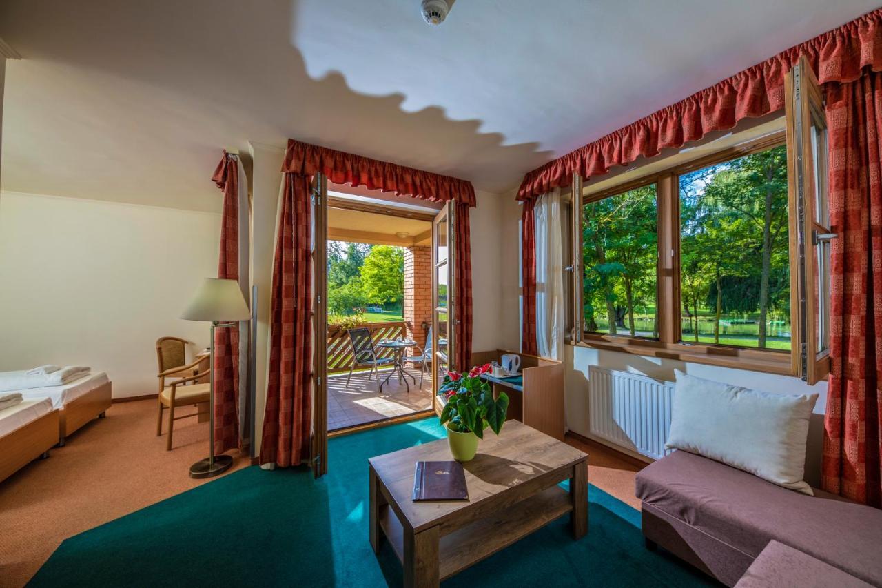 Zichy Park Hotel Bikács Εξωτερικό φωτογραφία